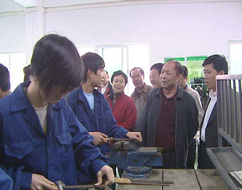 經(jīng)典珠海新聞 羅春柏考察斗門區(qū)職業(yè)教育工作